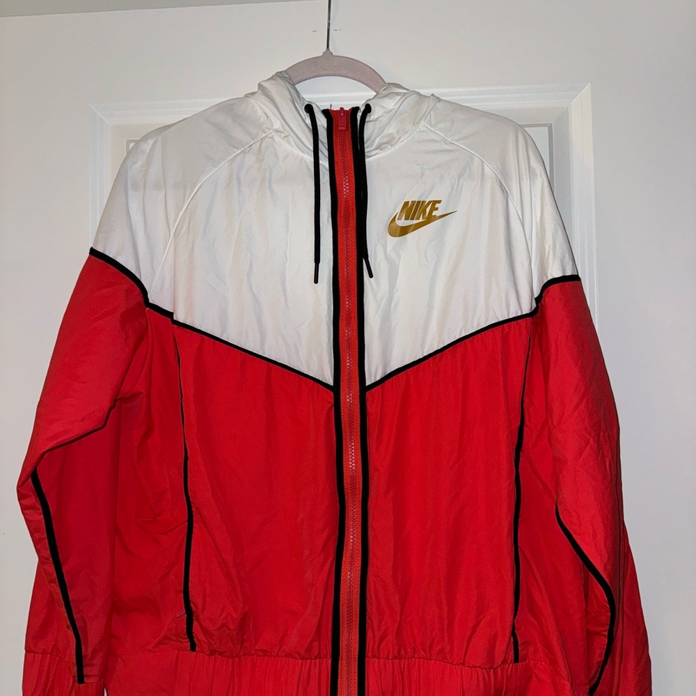 Women’s XL Nike White Mesh Rain Jacket
